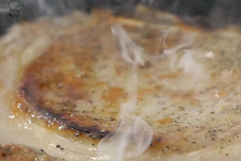 Bisteca de Porco! Servidas seladas e com molho cremoso!