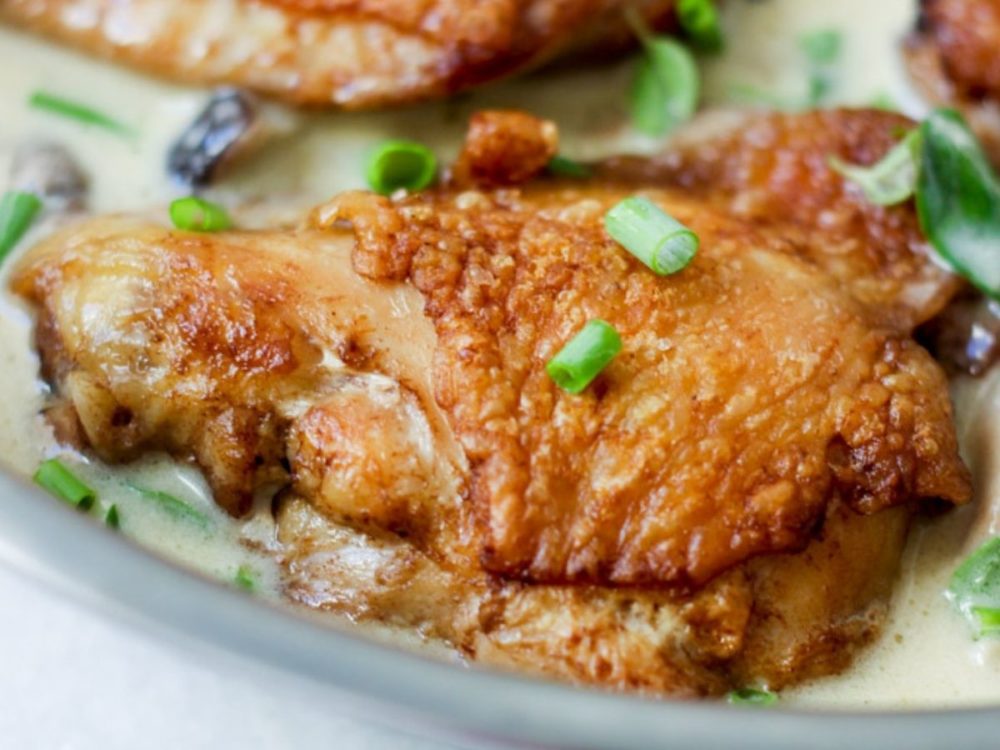 Frango assado e cogumelos! Receita diferente com muito sabor!
