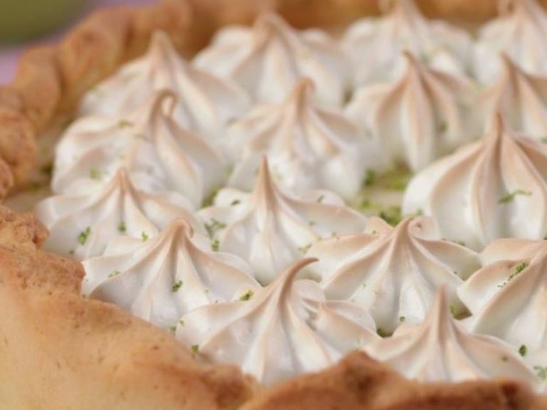 Torta de limão e merengue! Uma sobremesa sublime e de respeito!