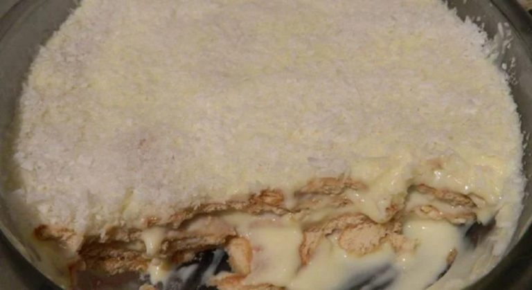Receita: Pavê de biscoito de maisena simples