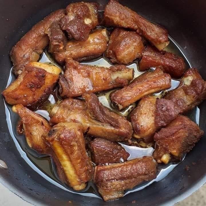Costelinha de porco na panela de pressão