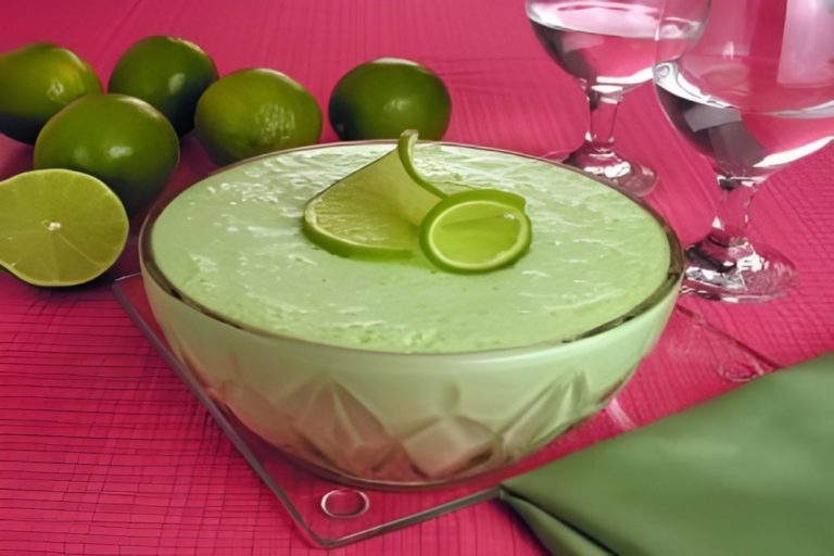 mousse de limão de liquidificador simples e delicioso