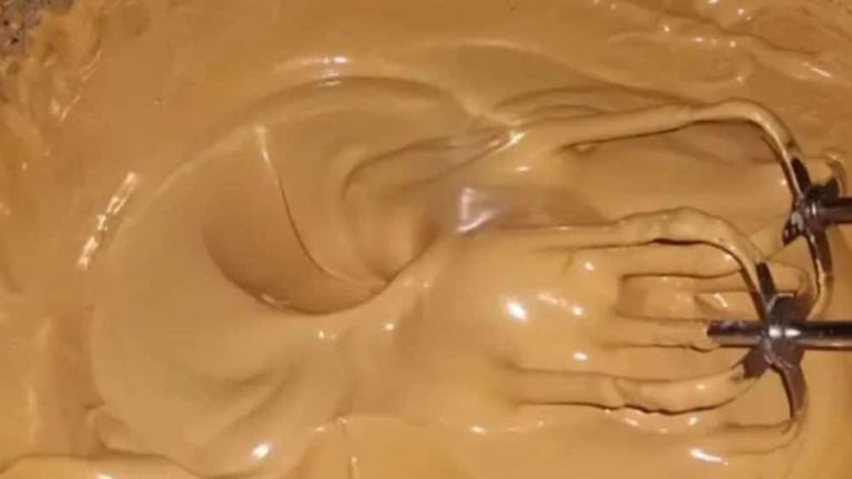 creme de café com chocolate e canela