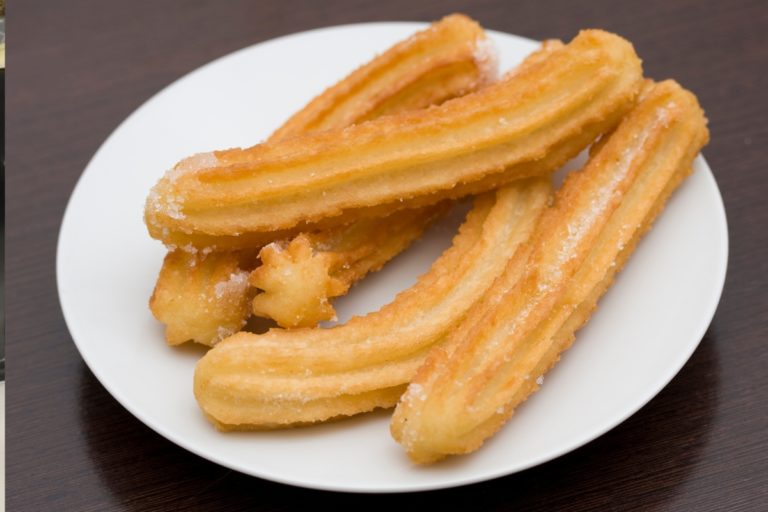 churros caseiro com doce de leite