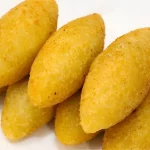 bolinho de mandioca com carne
