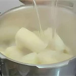 vamos te ensinar a fazer uma mandioca gratinada