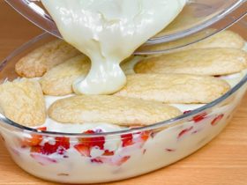 pavê de morango com biscoito champangne